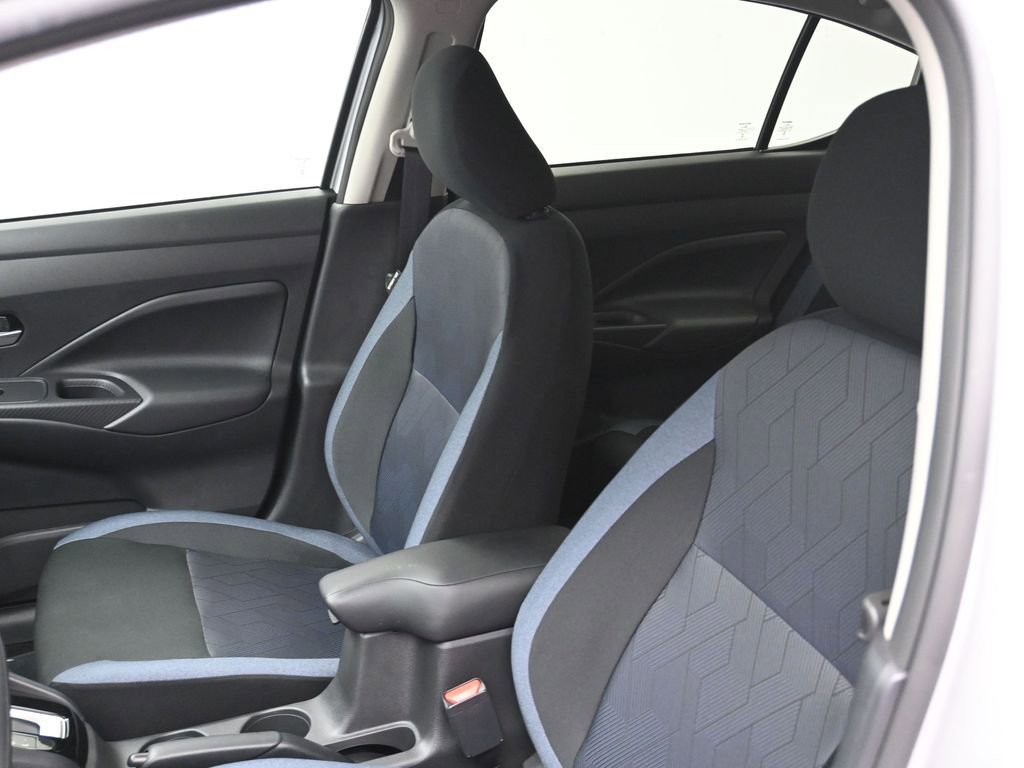 New 2025 Nissan Versa SV w/ Trunk Package FWD image 6