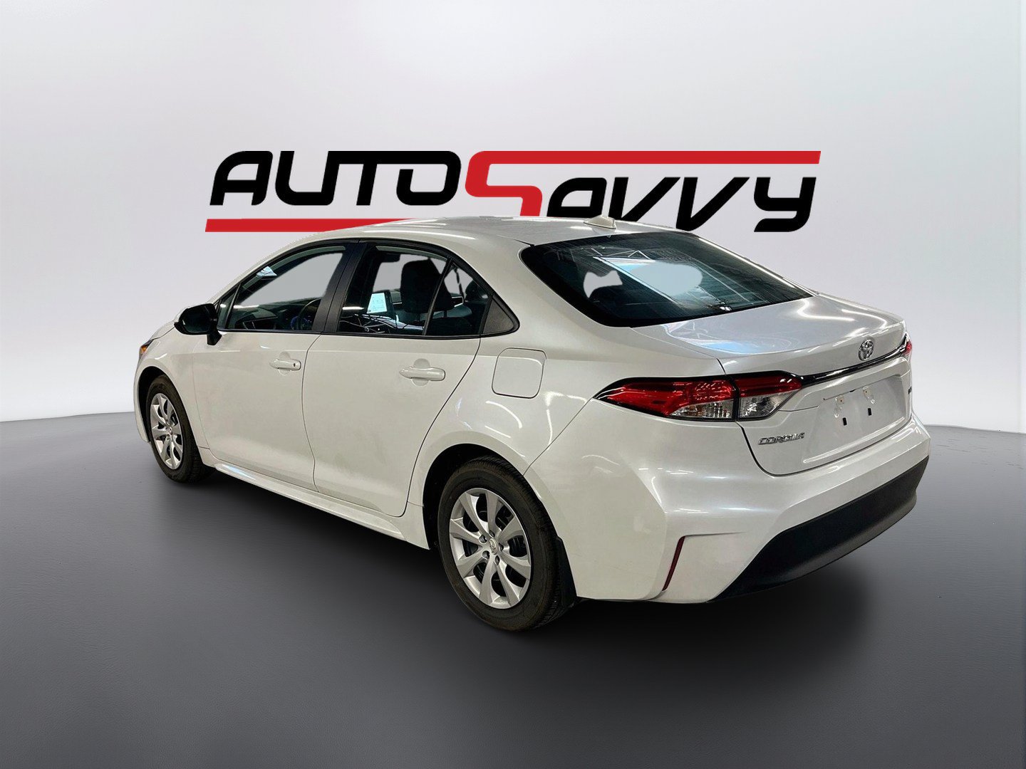 Used 2026 Toyota Corolla LE FWD image 5