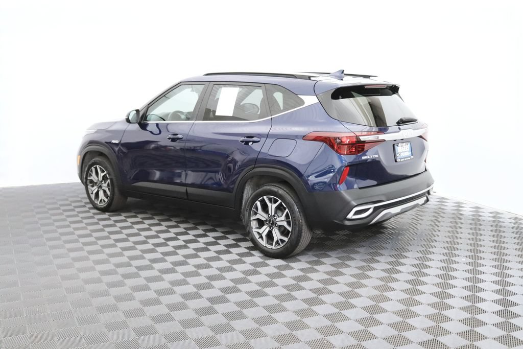 Used 2023 Kia Seltos EX AWD/4WD image 5