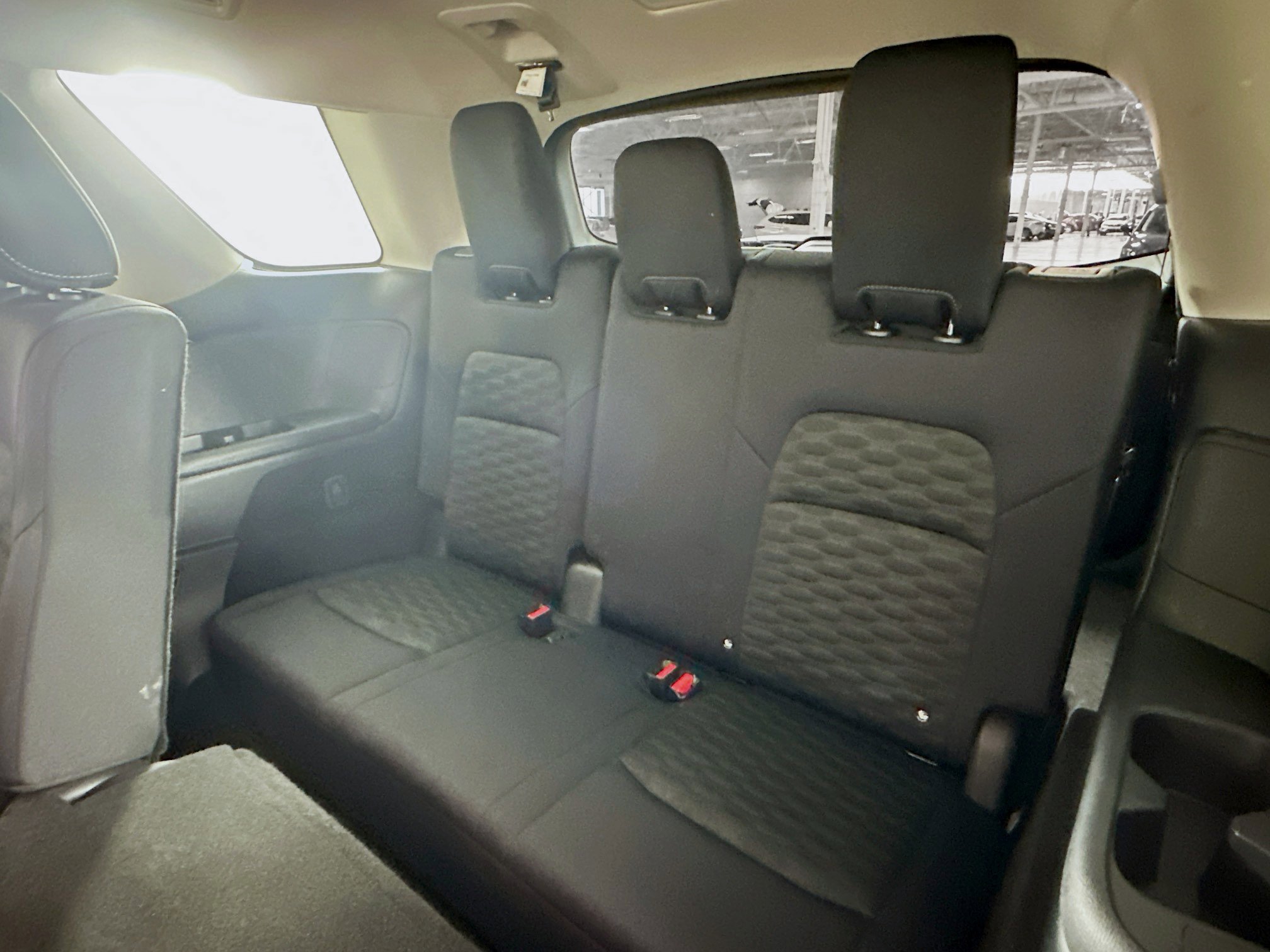 Used 2024 Nissan Pathfinder SV image 28