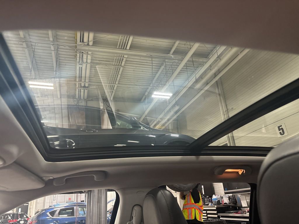 Used 2018 Jeep Compass Latitude w/ Cold Weather Group image 21