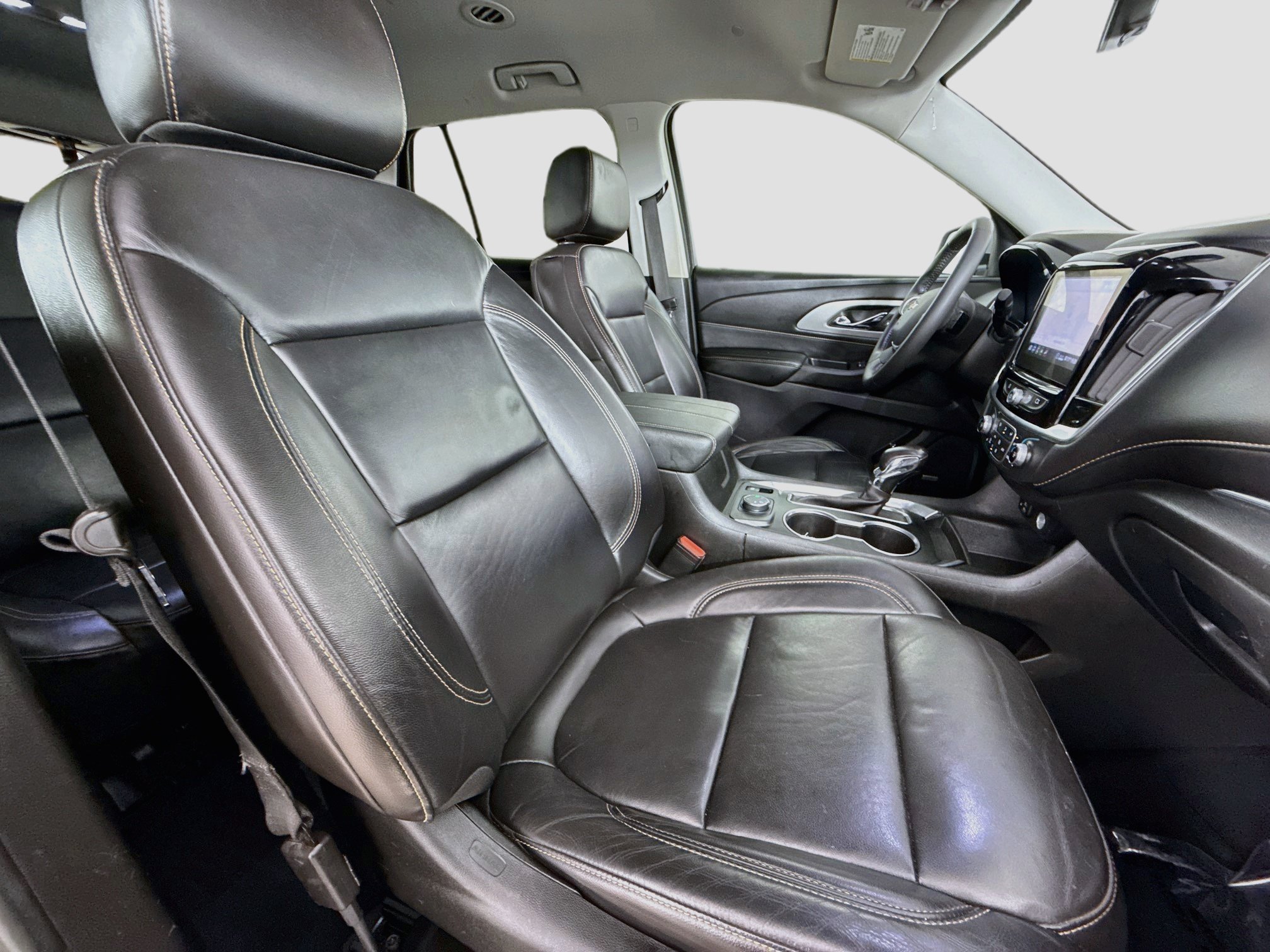 Used 2021 Chevrolet Traverse LT w/ LT Premium Package AWD/4WD image 31