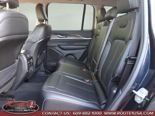 Used 2023 Jeep Grand Cherokee Limited AWD/4WD image 24