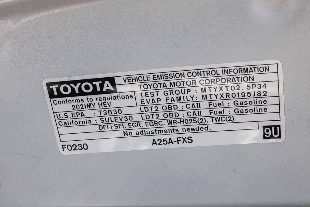 Used 2021 Toyota Sienna XLE w/ XLE Plus Package FWD image 28