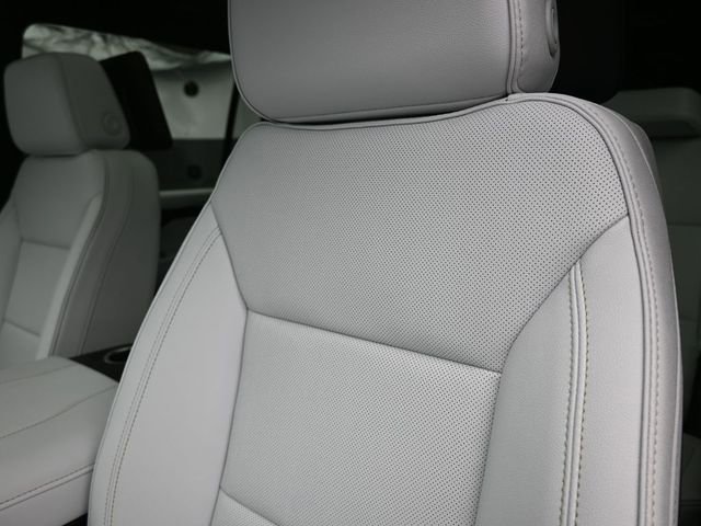 New 2026 Chevrolet Suburban Premier image 23