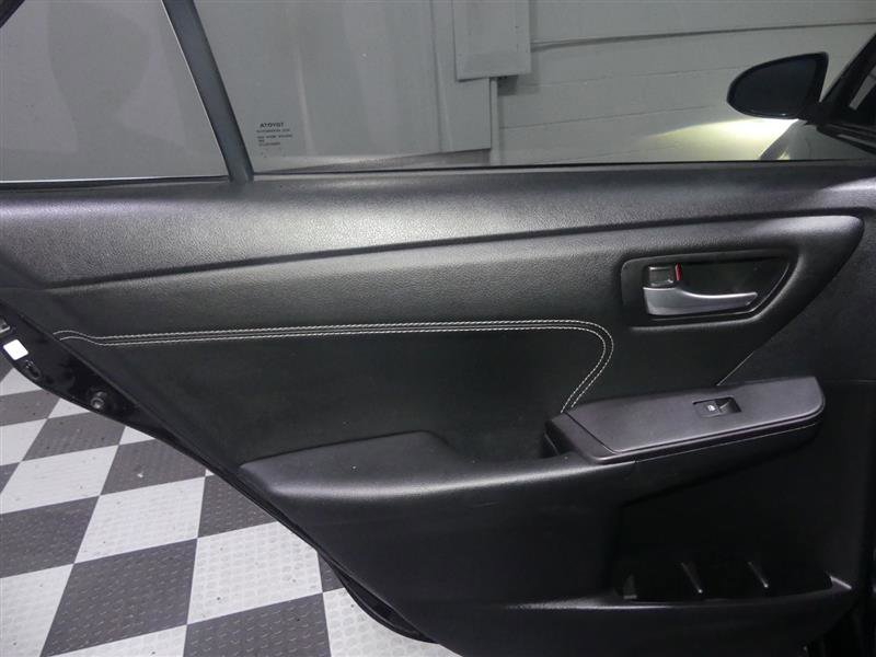 Used 2016 Toyota Camry XLE FWD image 25