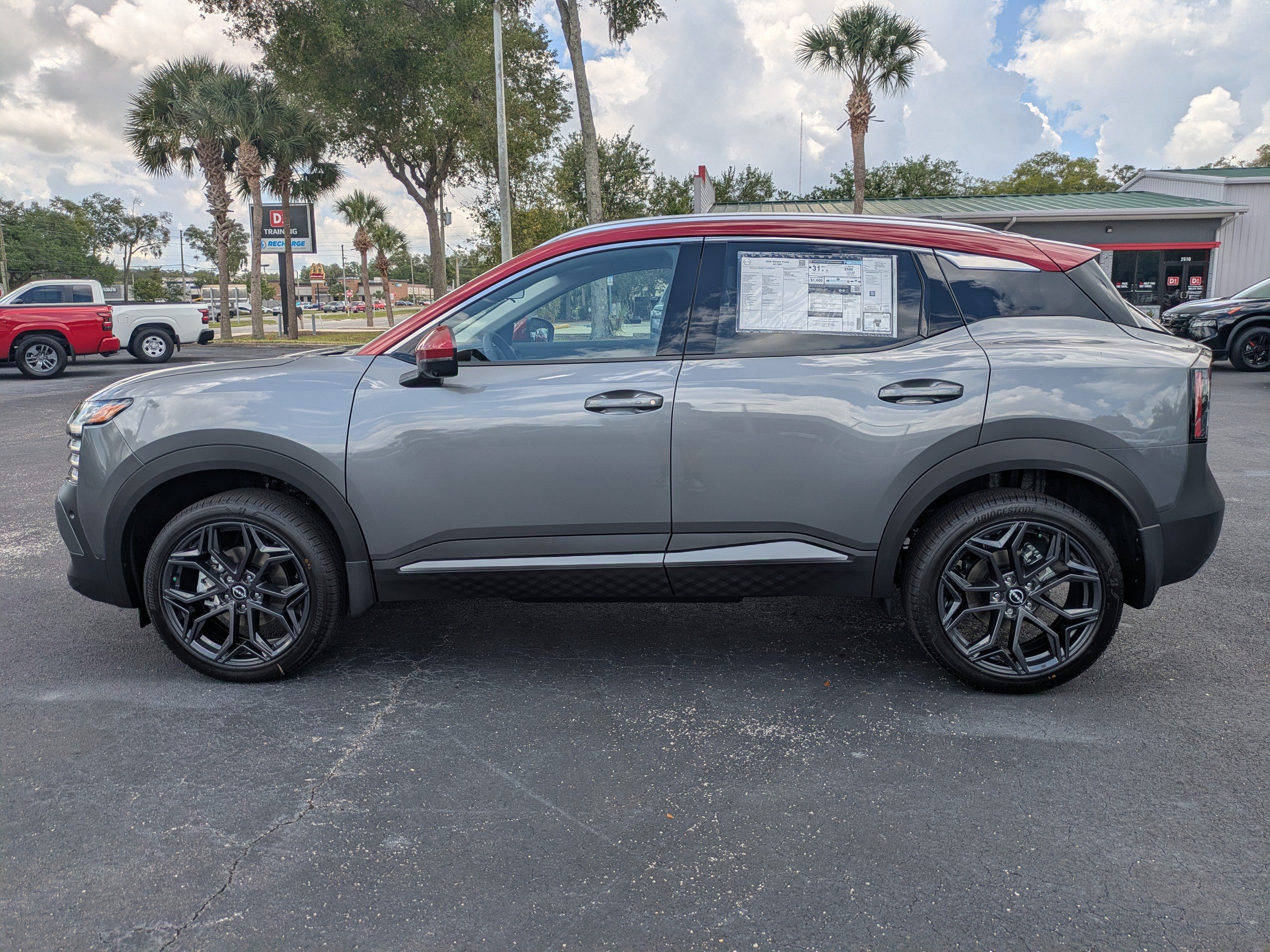 New 2026 Nissan Kicks SR FWD image 7