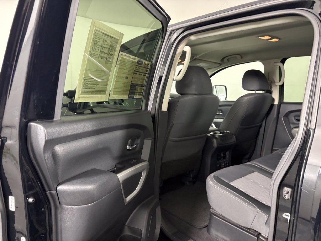 Used 2024 Nissan Titan SV w/ SV Convenience Package AWD/4WD image 27