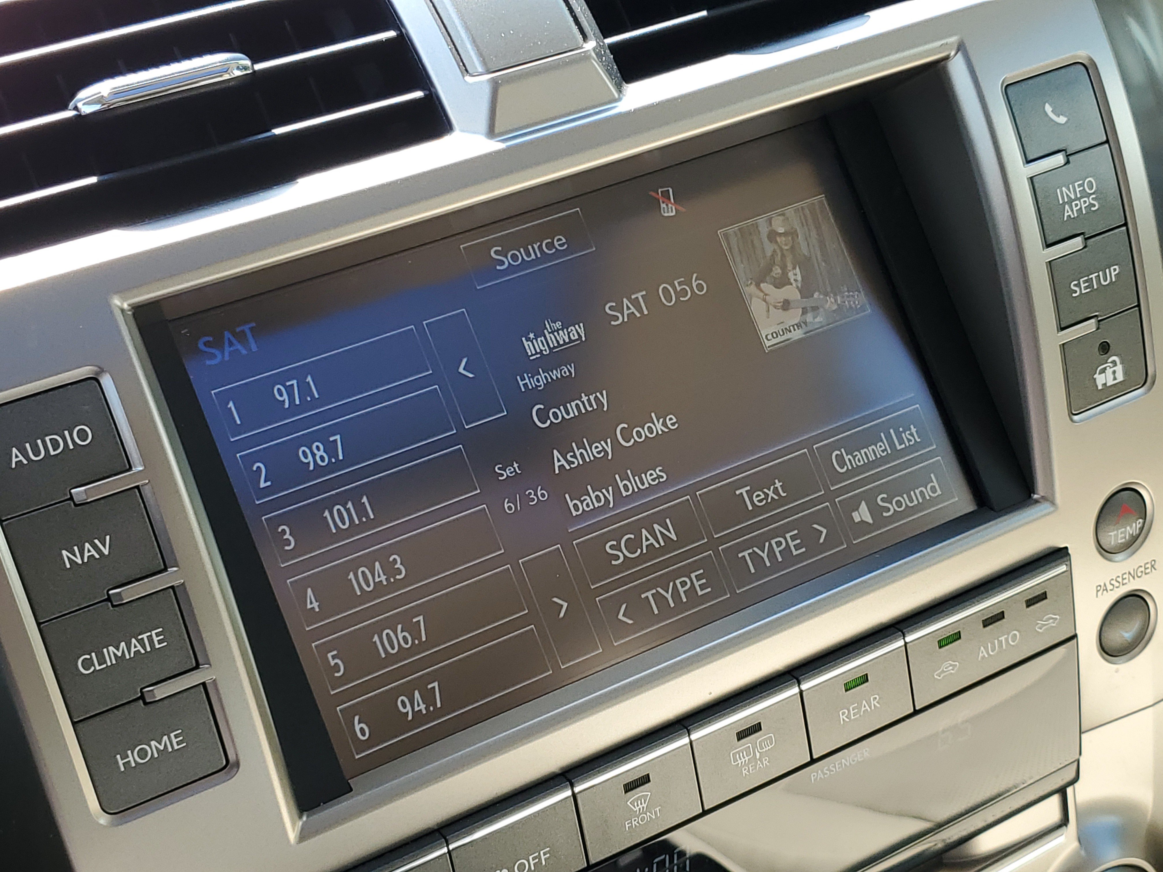 Used 2021 Lexus GX 460 Premium w/ Premium Package AWD/4WD image 17