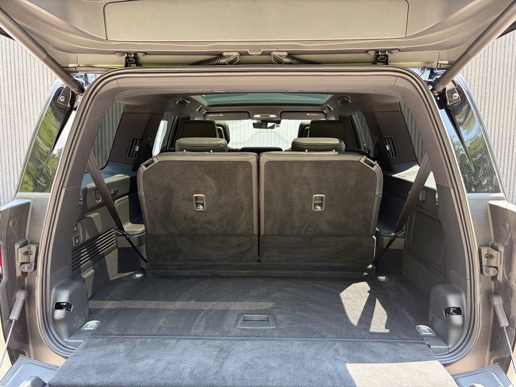 Used 2026 Rivian R1S Adventure AWD/4WD image 29