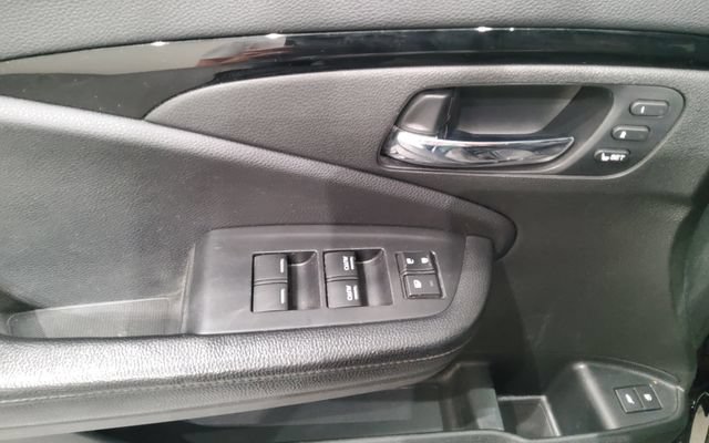 Used 2019 Honda Pilot Elite image 27