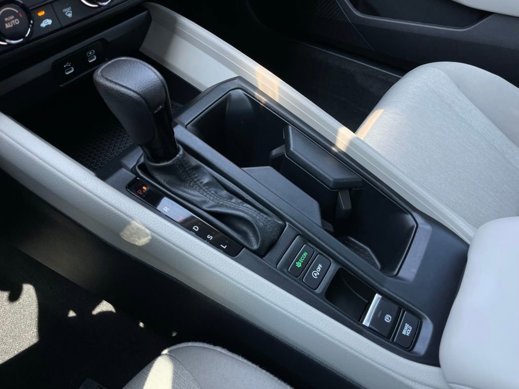 Certified 2025 Honda Accord LX image 19
