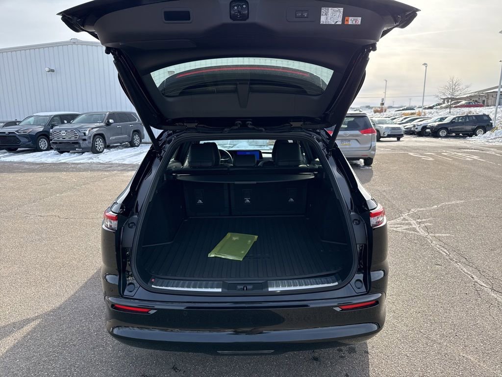 Certified 2025 Toyota Crown Signia w/ Advanced Technology Package image 11