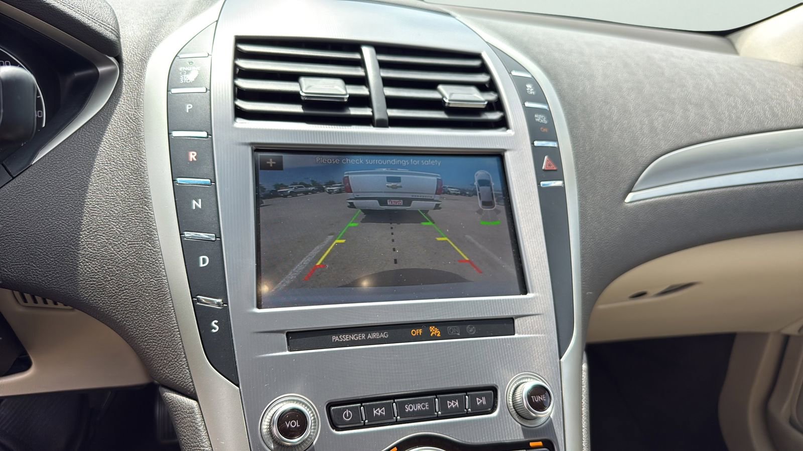 Used 2019 Lincoln MKZ Premiere FWD image 16