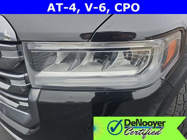 Used 2023 GMC Acadia AT4 image 32