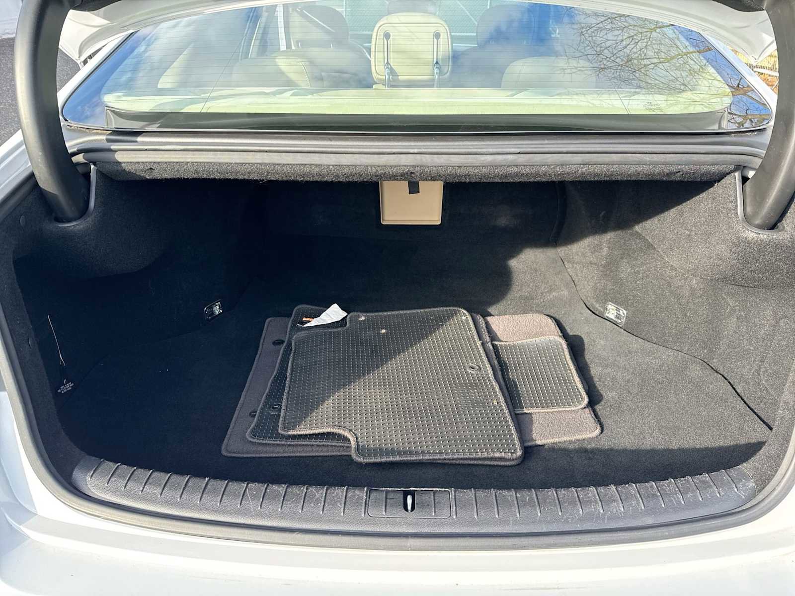 Used 2015 Hyundai Genesis 3.8 w/ Option Group 03 image 34