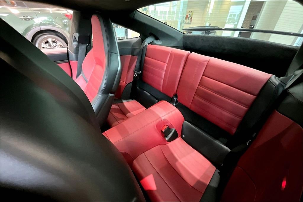 Used 2025 Porsche 911 Carrera RWD image 34