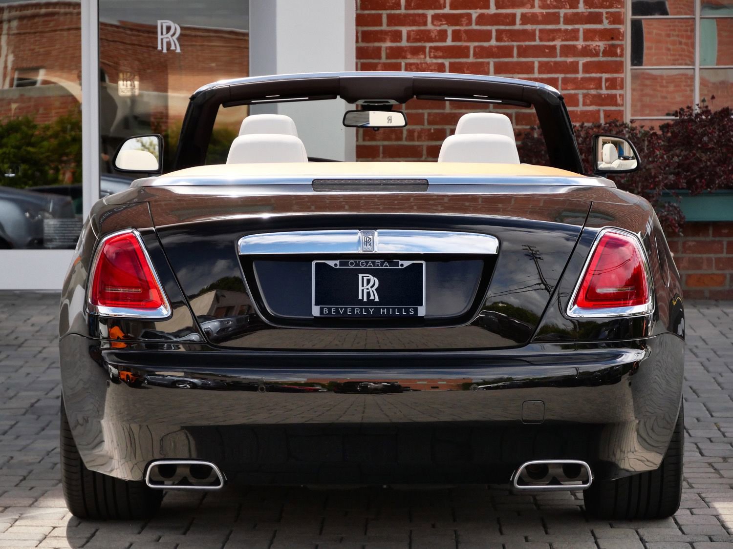 Used 2017 Rolls-Royce Dawn RWD image 20