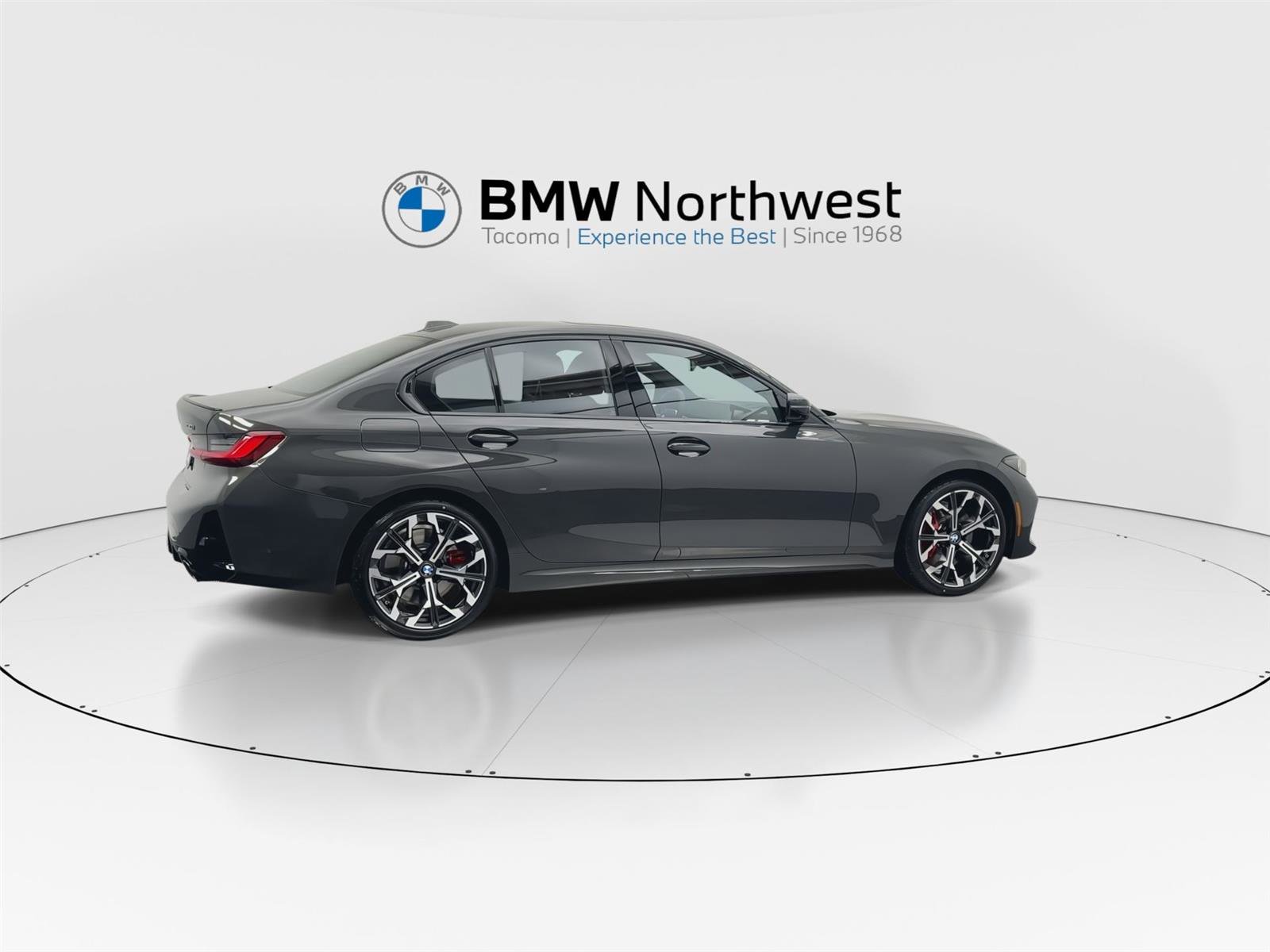 Used 2026 BMW 330i Sedan w/ M Sport Package RWD image 4