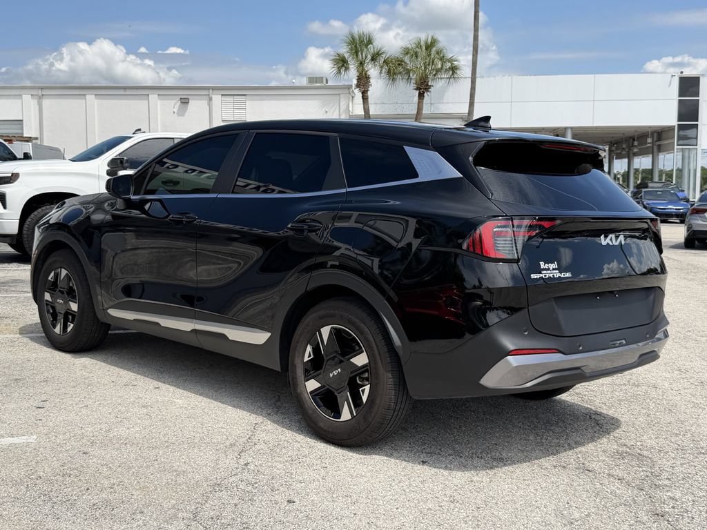 Certified 2026 Kia Sportage LX FWD image 7