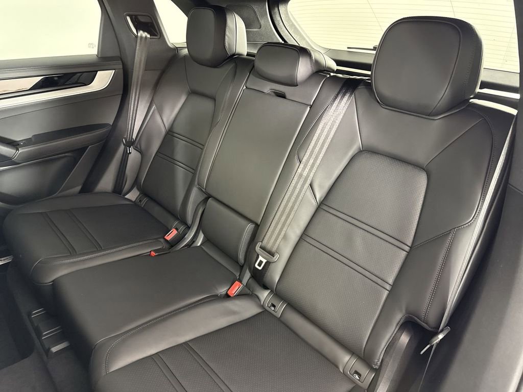 New 2026 Porsche Cayenne S image 21