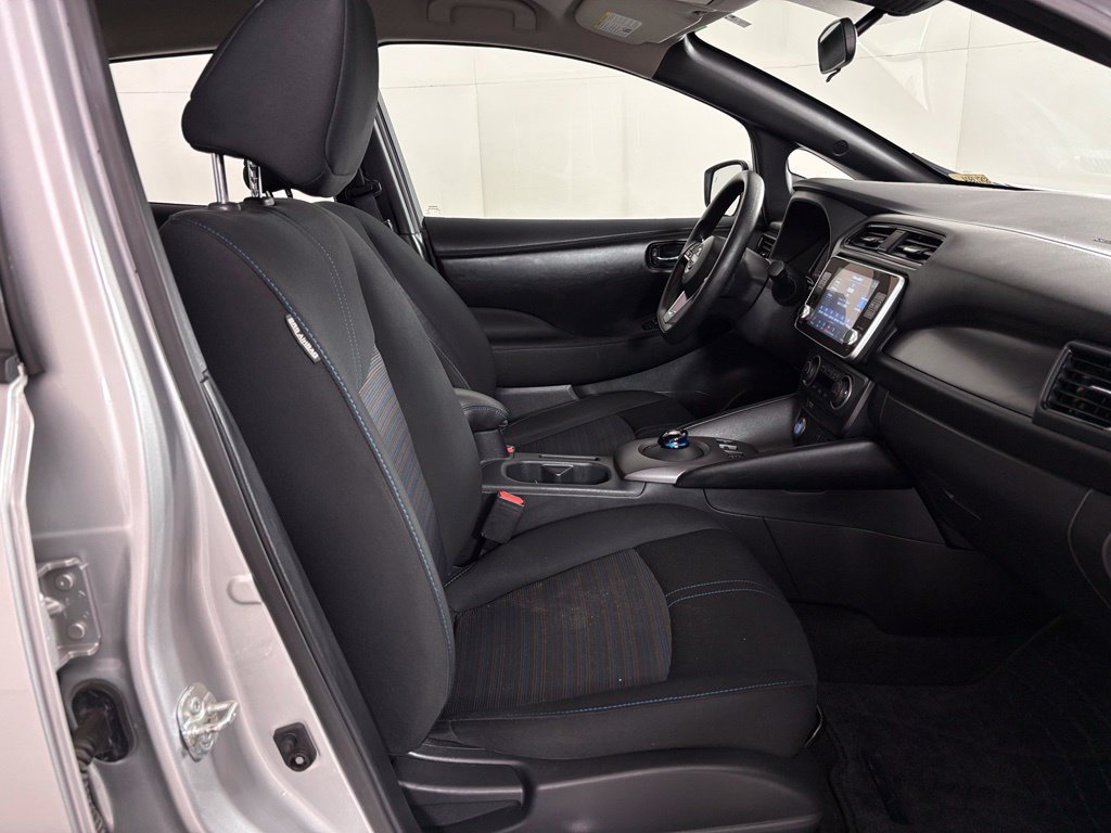 Used 2025 Nissan Leaf S FWD image 40