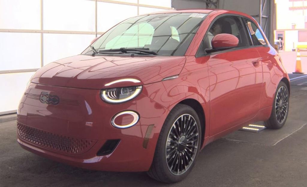 Used 2024 FIAT 500 e (RED) FWD image 1