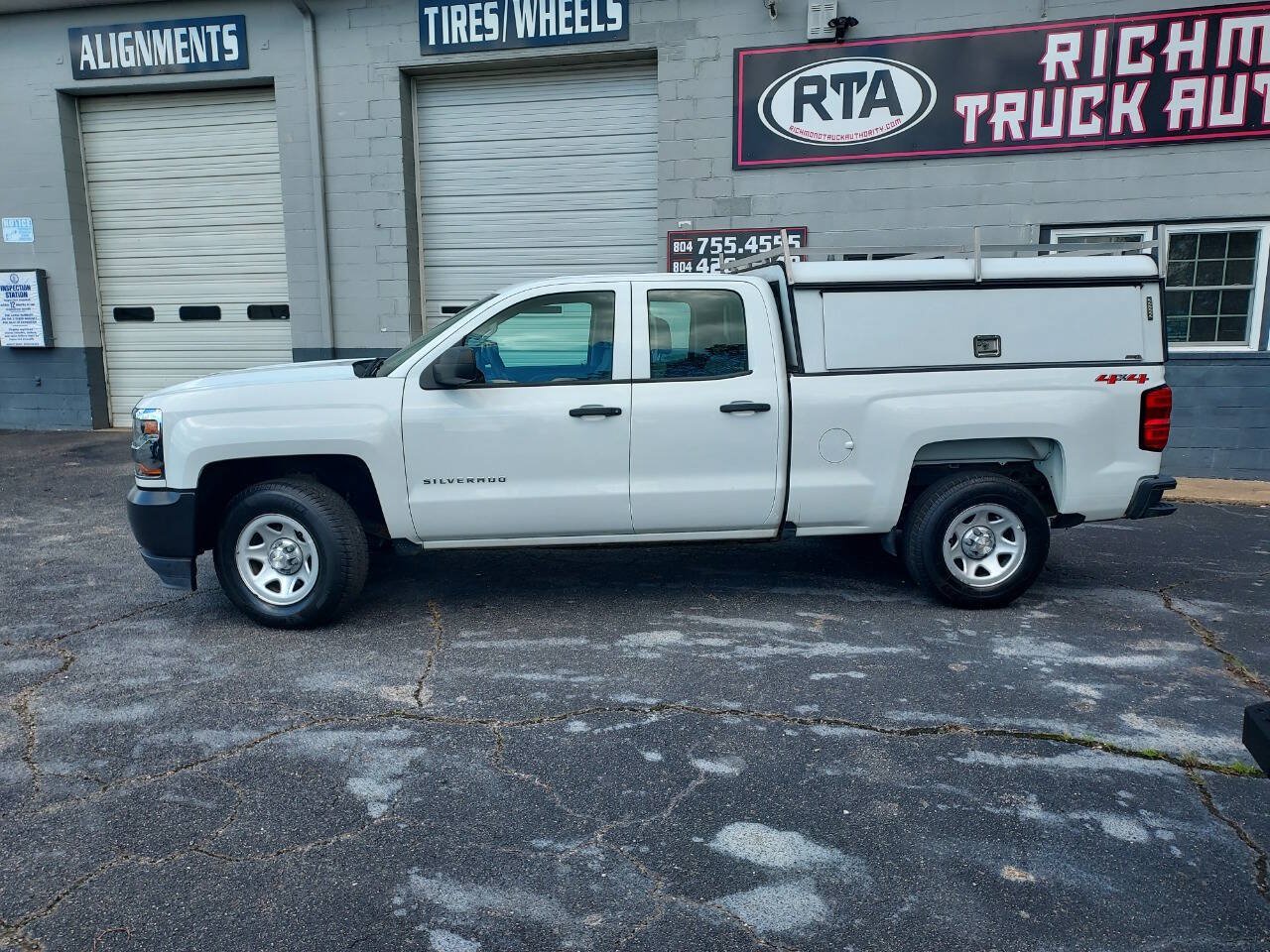 Used 2018 Chevrolet Silverado 1500 W/T AWD/4WD image 3