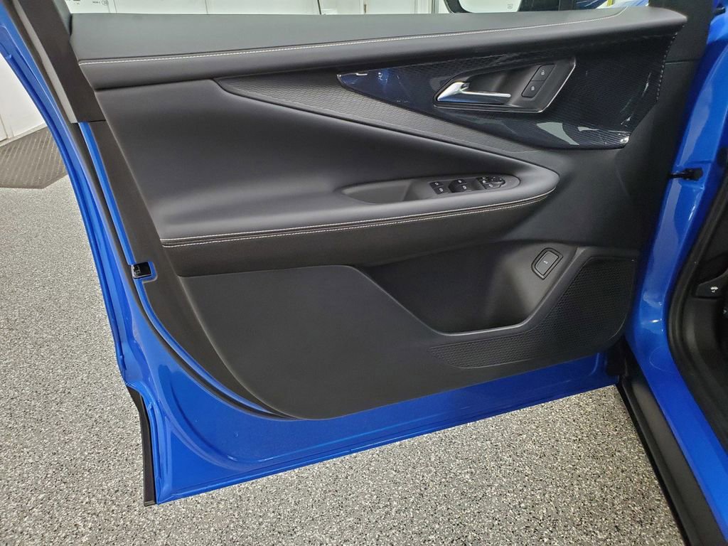 Used 2025 Chevrolet Blazer EV LT FWD image 15