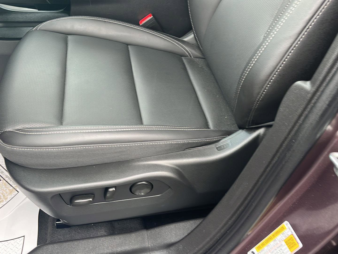 Used 2024 Buick Envision Preferred AWD/4WD image 20