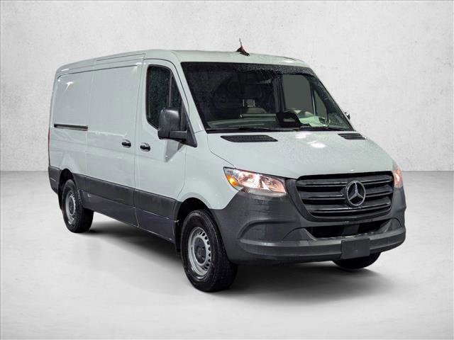 Used 2025 Mercedes-Benz Sprinter 2500 image 3