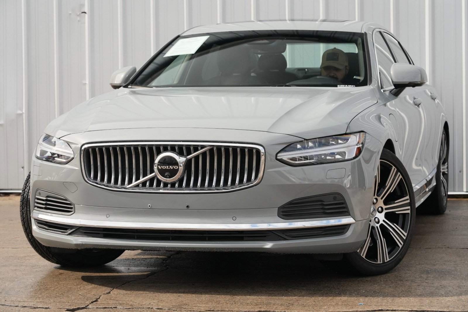 Used 2024 Volvo S90 T8 Ultimate AWD/4WD image 3