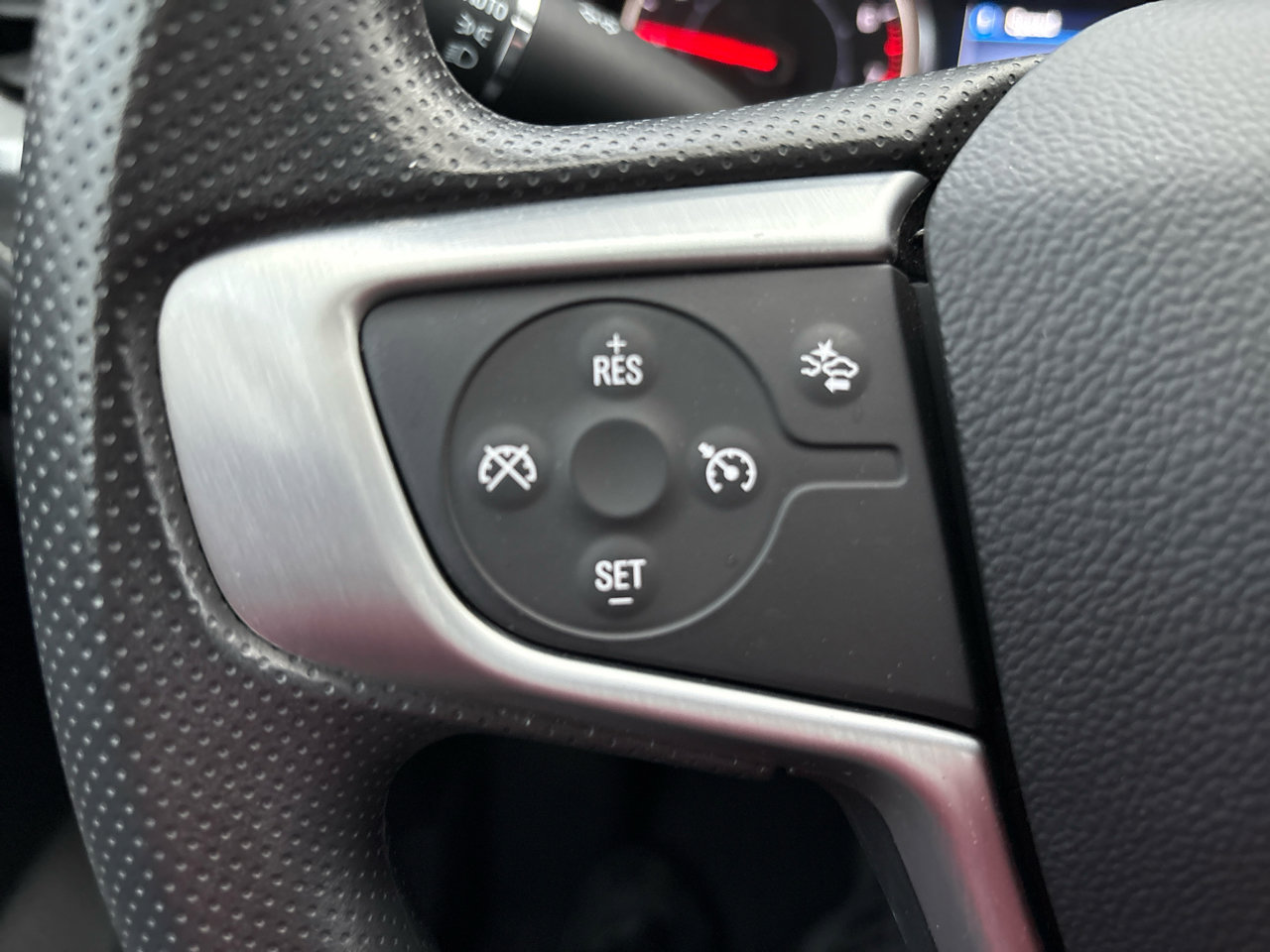 Used 2023 GMC Acadia SLE w/ Driver Convenience Package image 12