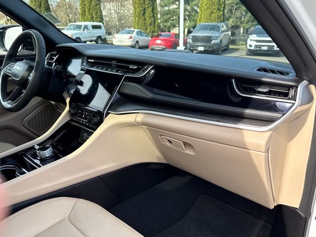 Used 2023 Jeep Grand Cherokee 4WD 4xe w/ Luxury Tech Group II image 24
