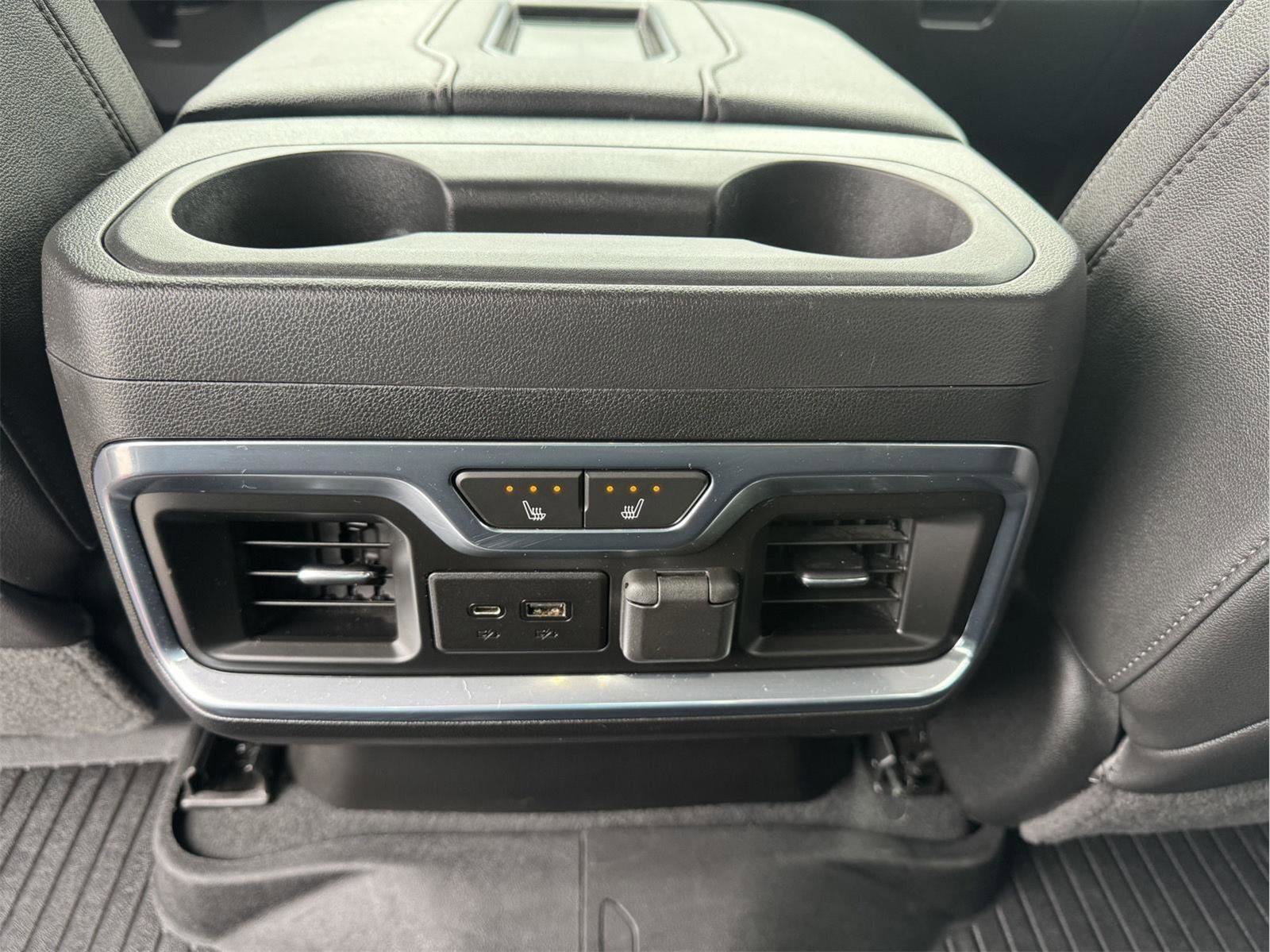Used 2021 Chevrolet Silverado 1500 LTZ AWD/4WD image 11