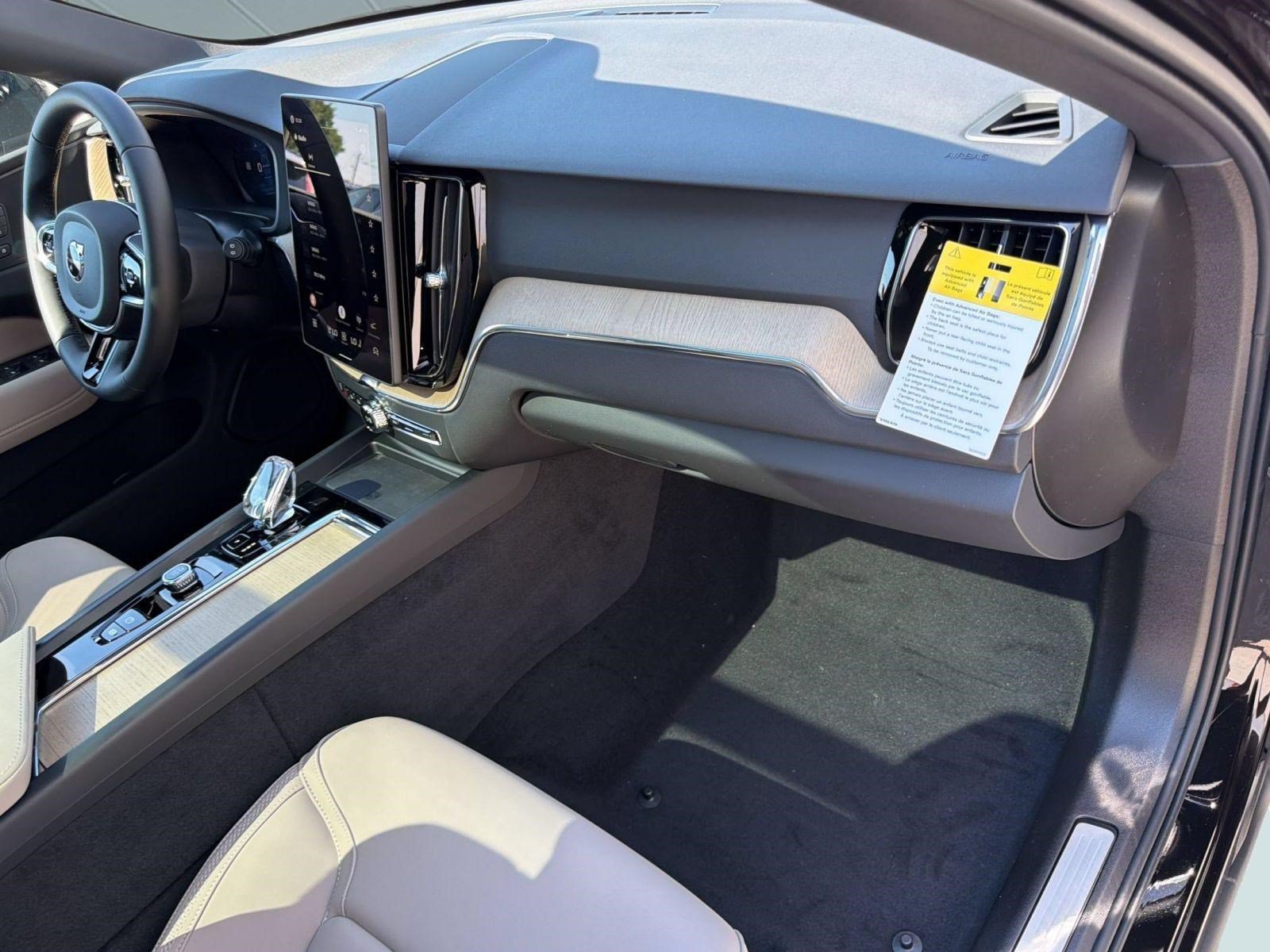New 2026 Volvo XC60 T8 Plus w/ Climate Package AWD/4WD image 31