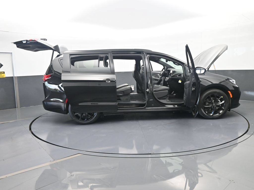 New 2026 Chrysler Pacifica Select w/ S Appearance Package FWD image 72