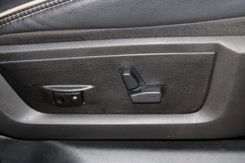 Used 2019 RAM 2500 Laramie w/ Black Appearance Package image 27