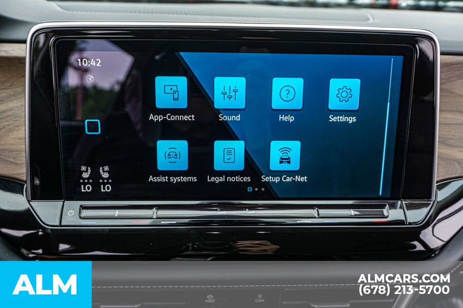 Used 2025 Volkswagen Atlas SE FWD image 36