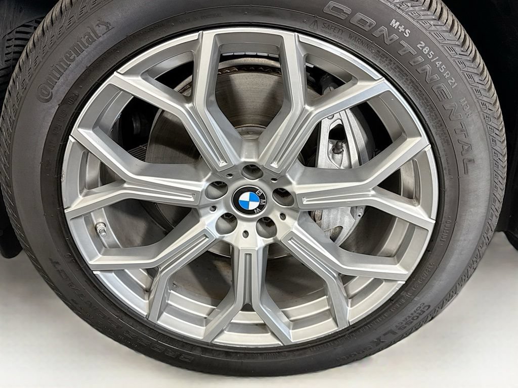 Used 2023 BMW X7 xDrive40i AWD/4WD image 16
