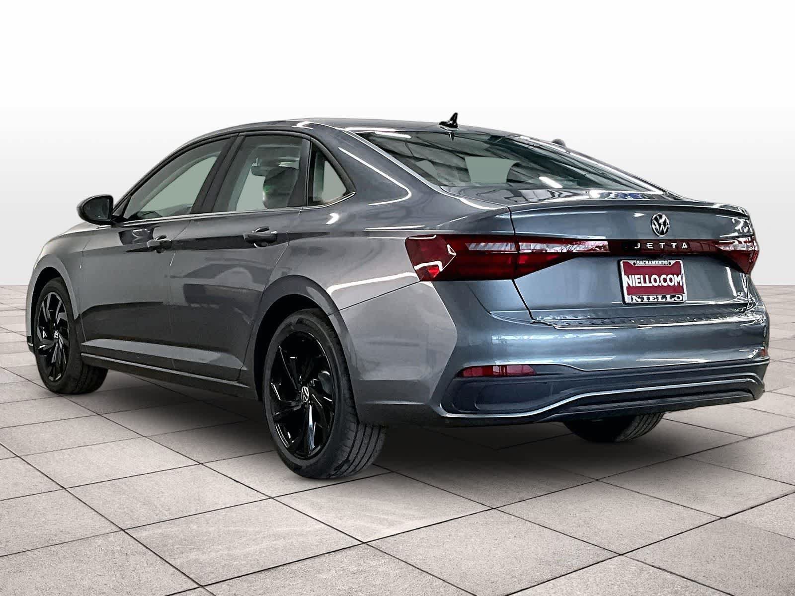 New 2026 Volkswagen Jetta SE FWD image 3