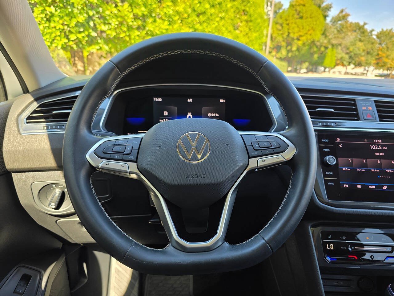 Used 2022 Volkswagen Tiguan SE FWD image 20