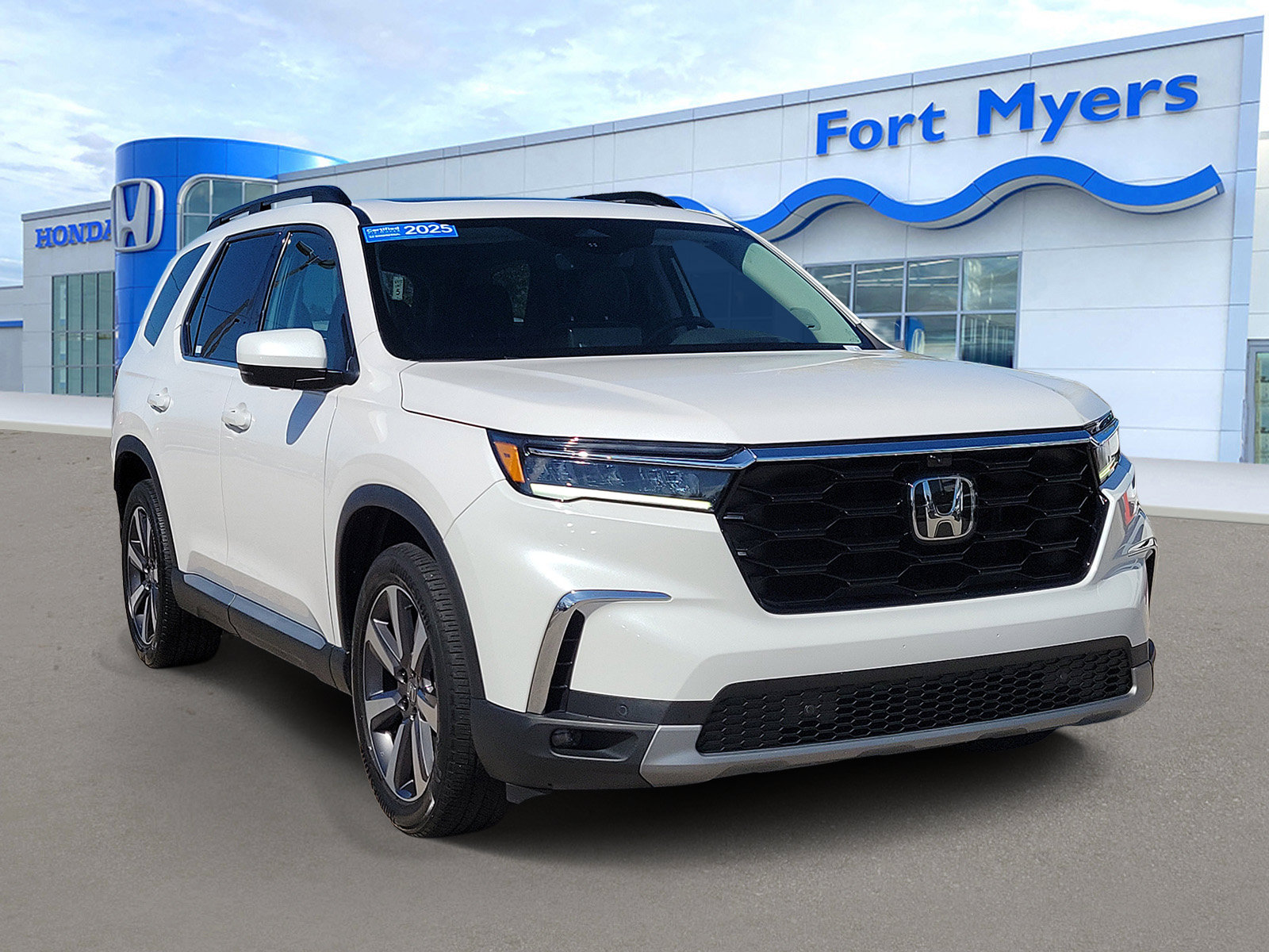 Certified 2025 Honda Pilot Elite image 1