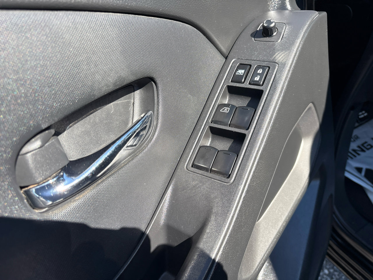 Used 2022 Nissan Frontier SV image 25