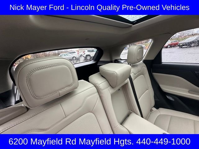 Used 2025 Lincoln Corsair AWD w/ Equipment Group 101A image 27