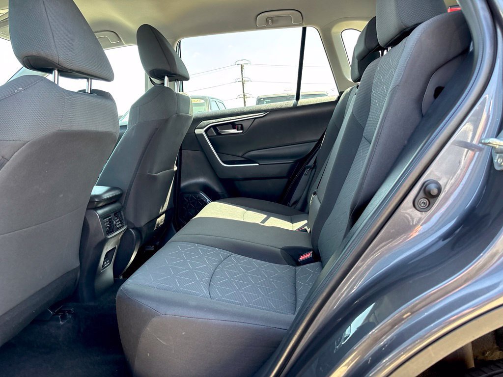 Used 2024 Toyota RAV4 XLE FWD image 19