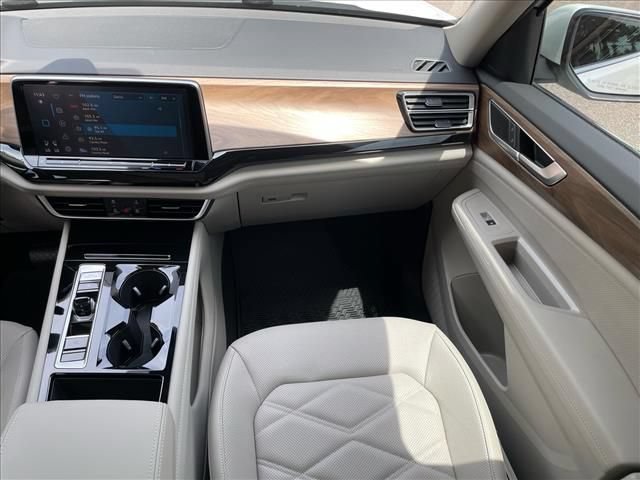 Used 2026 Volkswagen Atlas SE w/ Panoramic Sunroof Package FWD image 10
