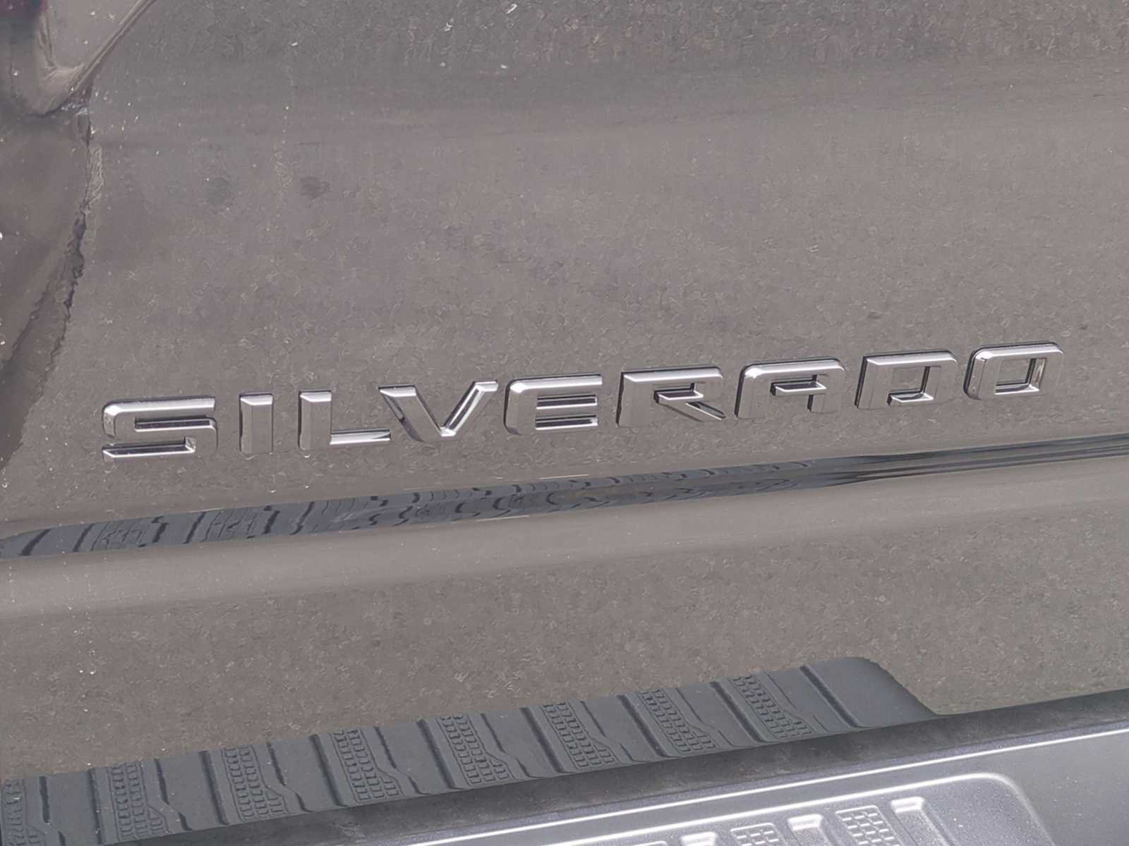 New 2026 Chevrolet Silverado 1500 Custom Trail Boss w/ Midnight Edition AWD/4WD image 8
