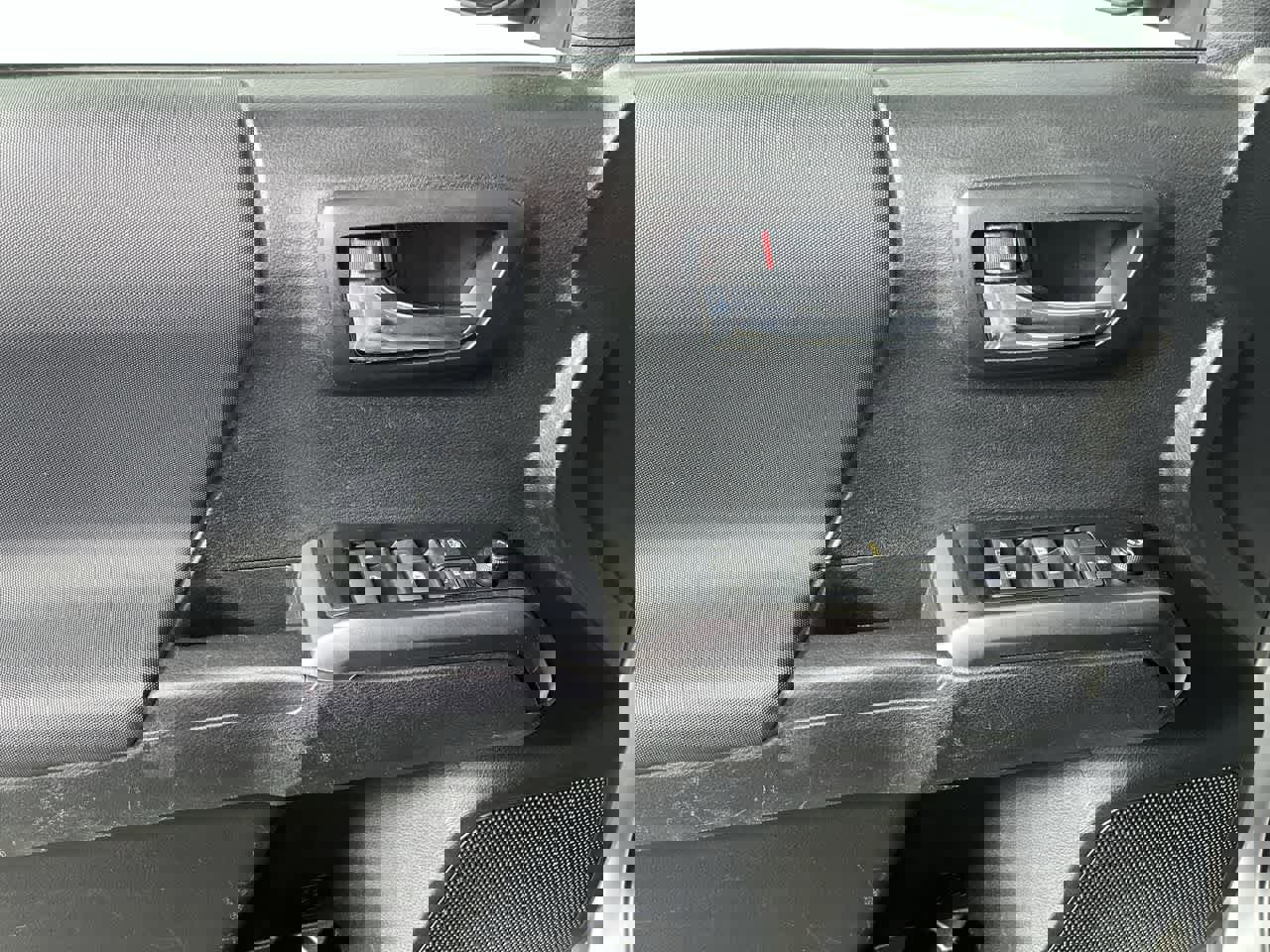 Used 2023 Toyota Tacoma TRD Off-Road image 13