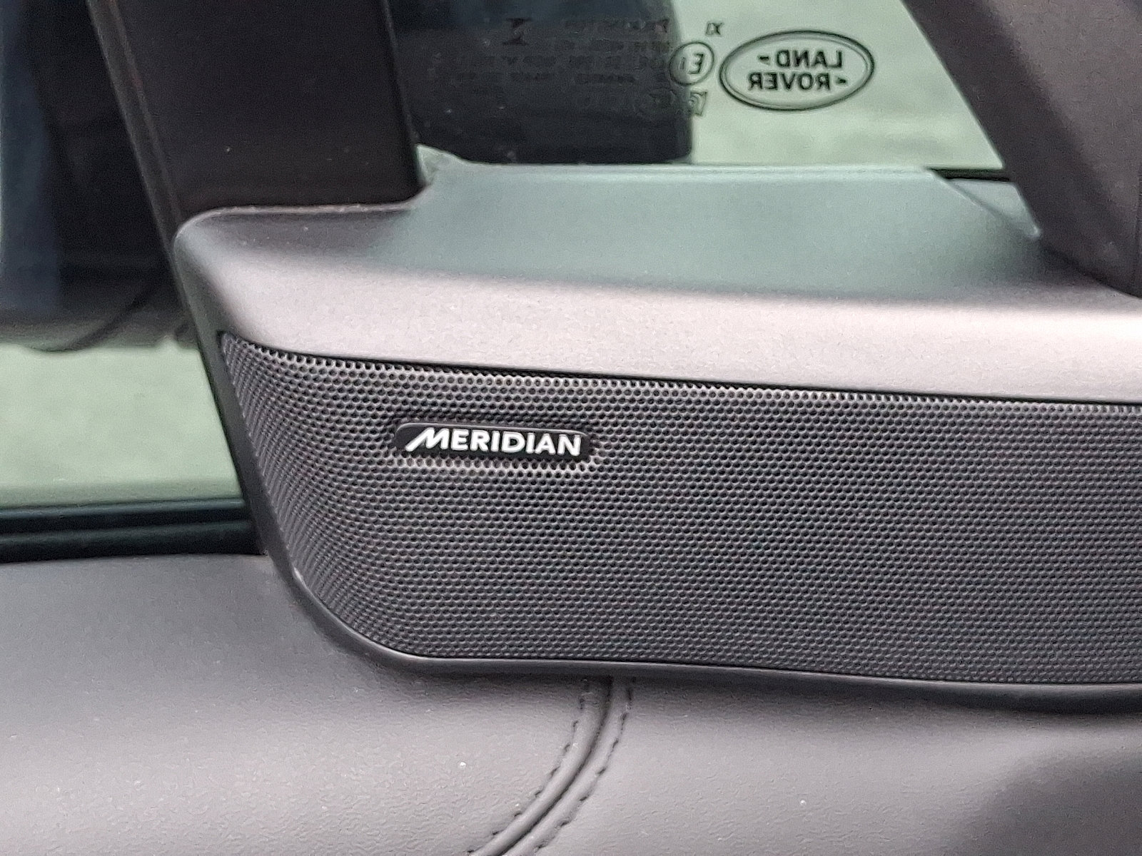 Used 2023 Land Rover Range Rover SE image 24